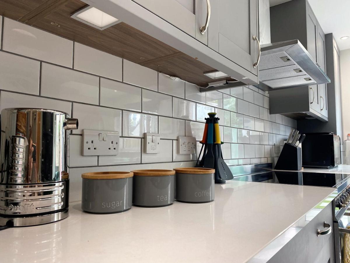 בריסטול Superb Townhouse Near Vibrant Gloucester Road מראה חיצוני תמונה