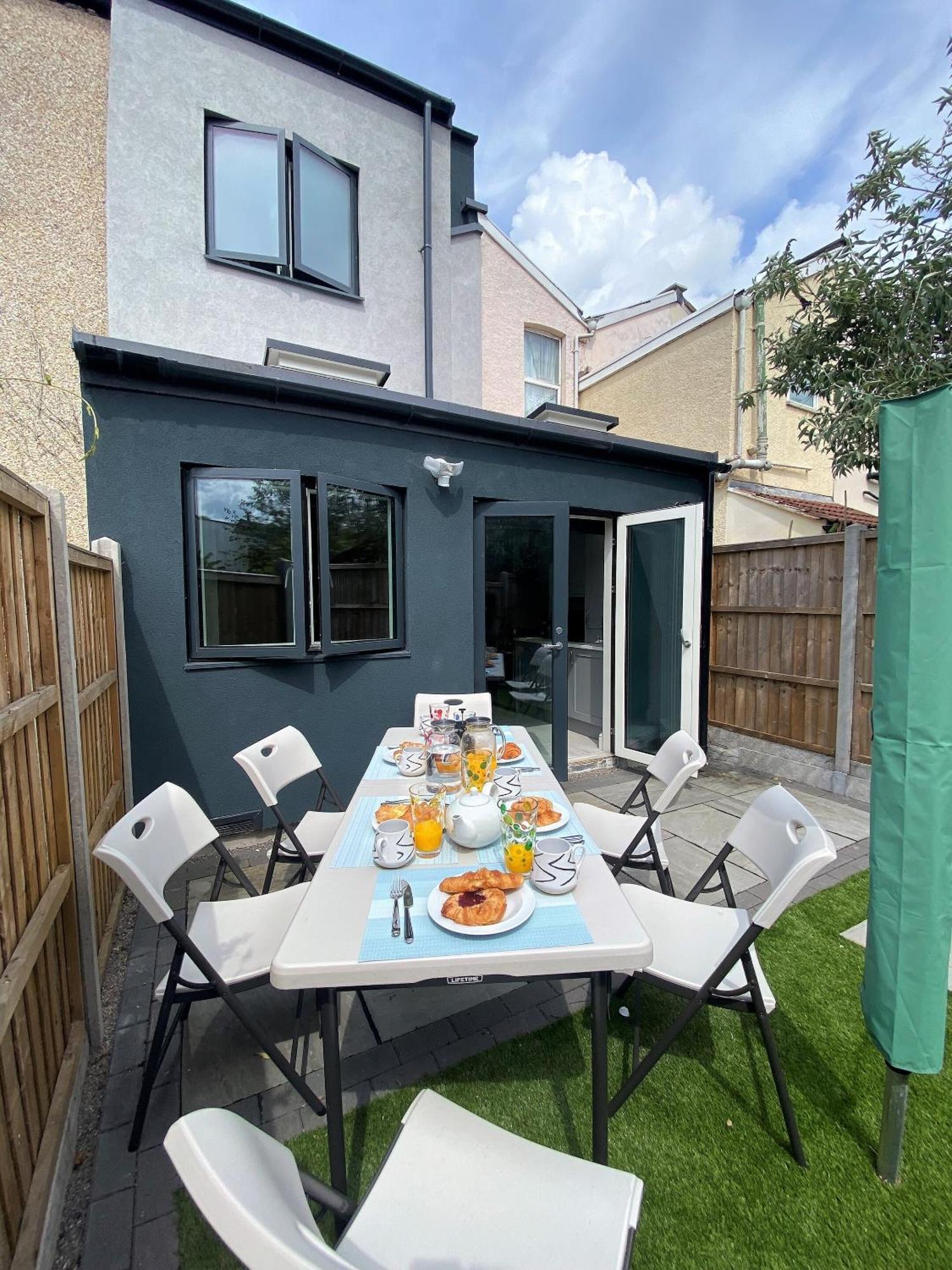 בריסטול Superb Townhouse Near Vibrant Gloucester Road מראה חיצוני תמונה