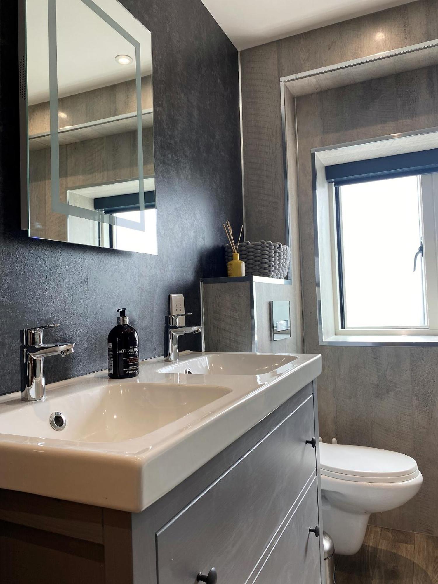 בריסטול Superb Townhouse Near Vibrant Gloucester Road מראה חיצוני תמונה
