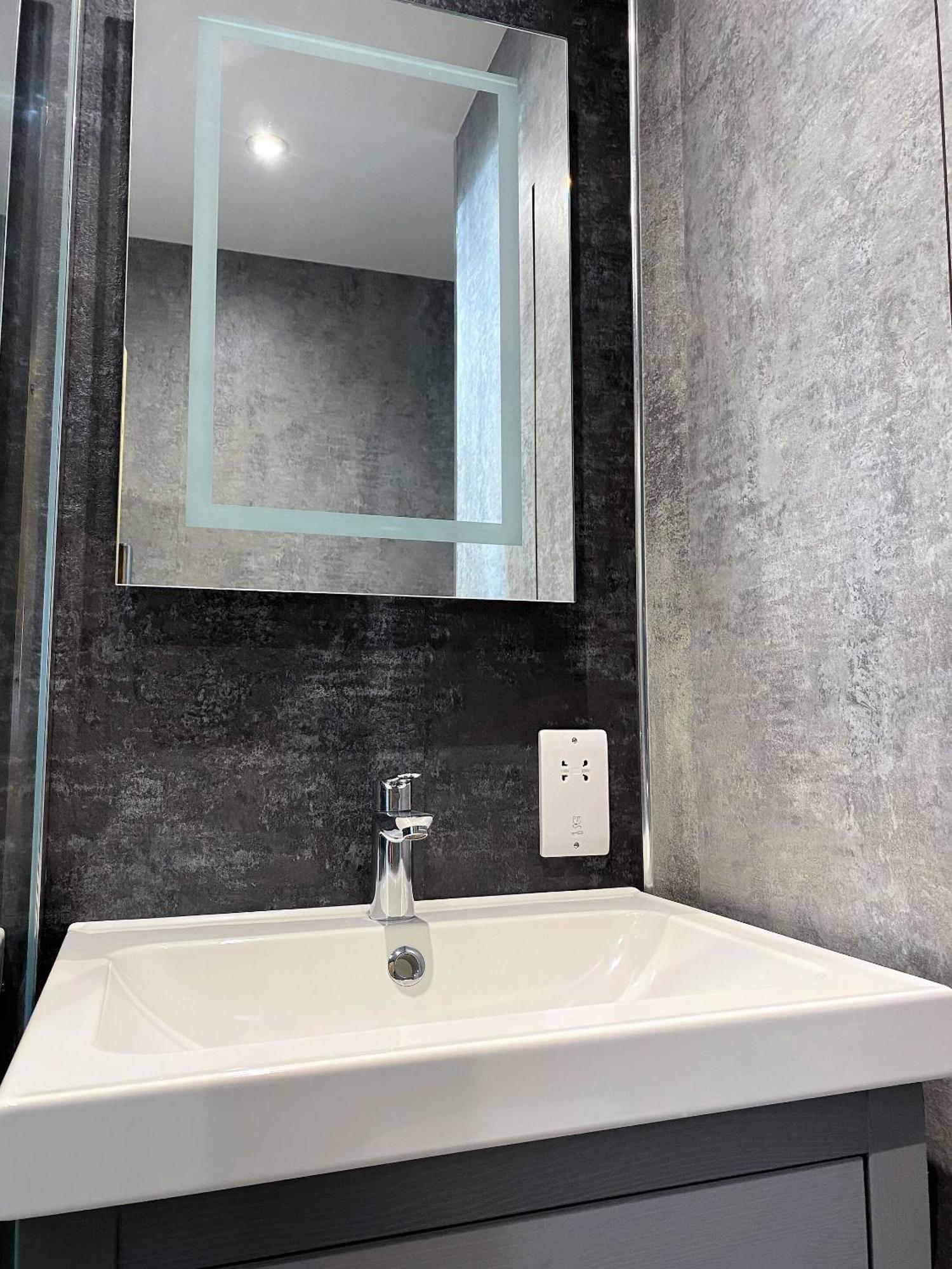בריסטול Superb Townhouse Near Vibrant Gloucester Road מראה חיצוני תמונה